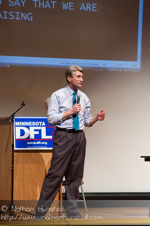 Mayor and candidate for governor R. T. Rybak addresses the SD59